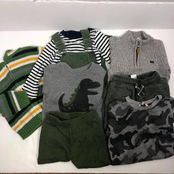 18m Boys dinosaur clothing bundle. Preloved gentl